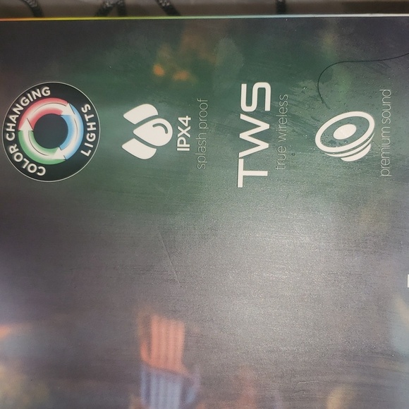 Bluetooth Outdoor string rgb bulb+speakers - Picture 3 of 5